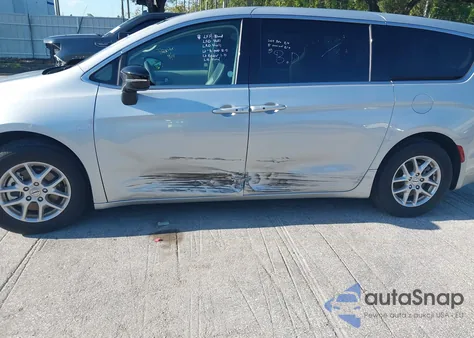 2024 Chrysler Pacifica Touring L z USA, uszkodzony, nr VIN 2C4RC1BG7RR132271